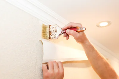 Pose de papier peint à la Pommeraye — revêtements muraux et toiles de verre